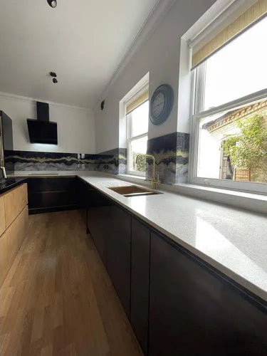 Gold - Famida - Splashback - Bespoke - CreoGlass®
