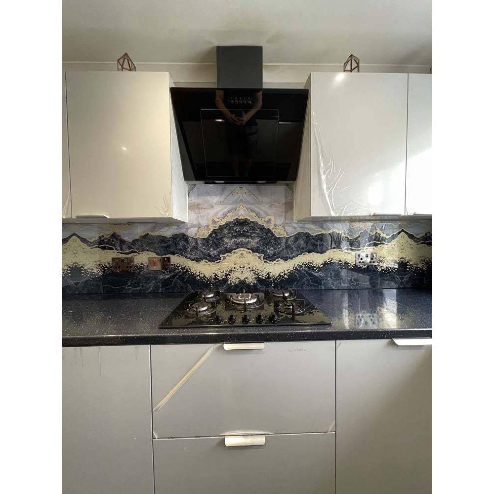 Gold - Famida - Splashback - Bespoke - CreoGlass®