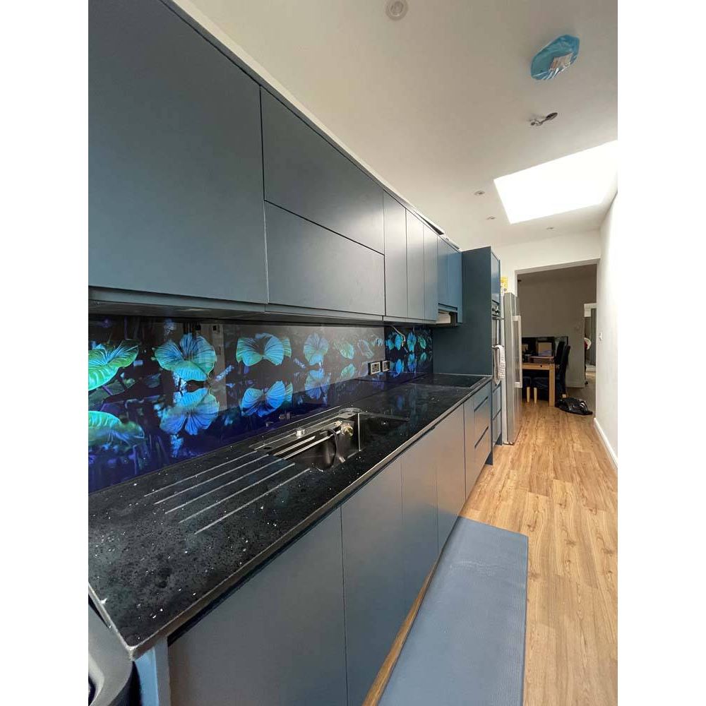 Jungle Leaves Printed Landscape Glass Kitchen Splashback - Bespoke - CreoGlass®