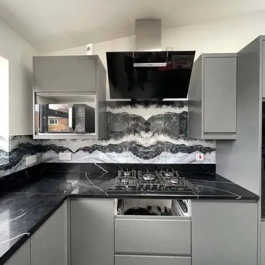 Silver- Famida - Splashback - Bespoke - CreoGlass®