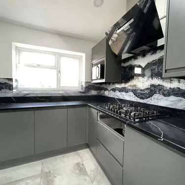 Silver- Famida - Splashback - Bespoke - CreoGlass®