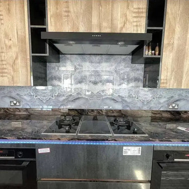 Silver - Grey- Famida - Splashback - Bespoke - CreoGlass®