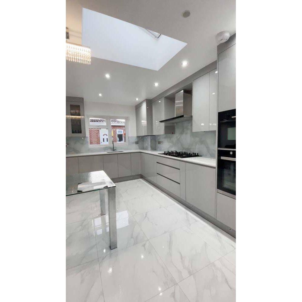 Silver - White Opera Splashback - Bespoke - CreoGlass®