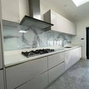 Silver - White Opera Splashback - Bespoke - CreoGlass®