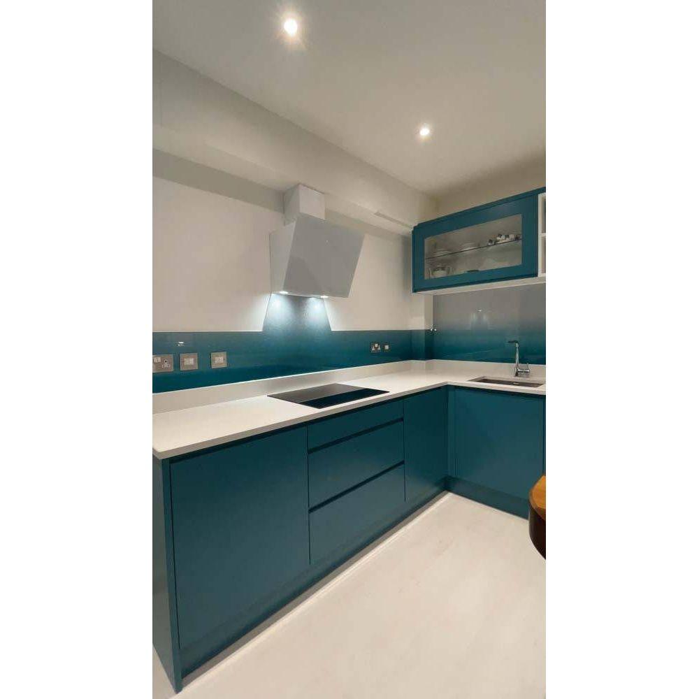 Teal to White- Gradient - Splashback - Bespoke - CreoGlass®