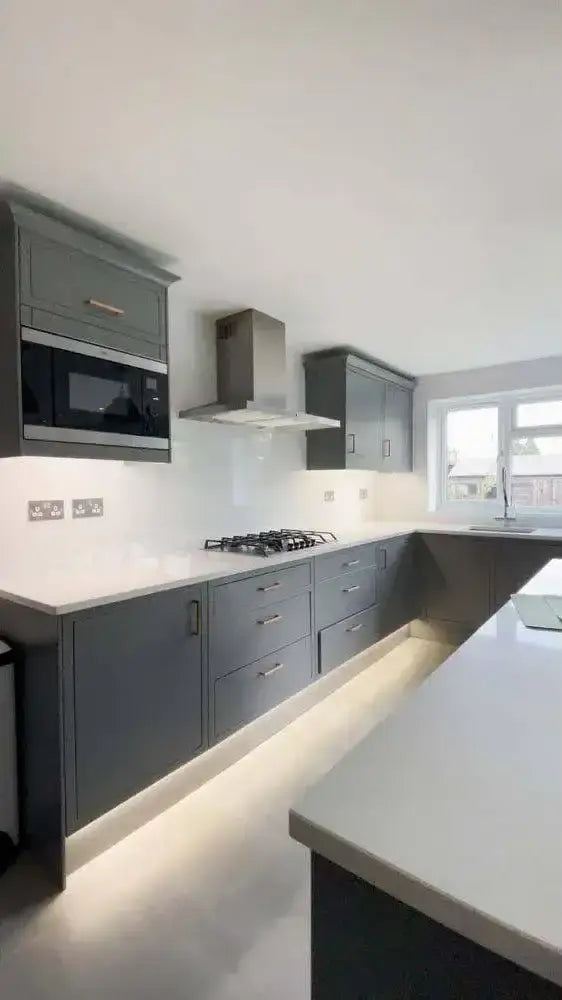 White Colour Glass Splashback - Bespoke - CreoGlass®