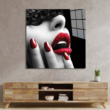 Red Lip and Nails Glass Wall Art - DIY - CreoGlass®