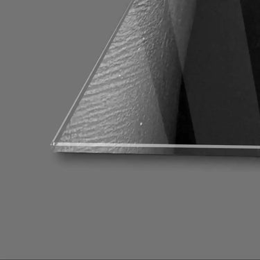 Red Lip and Nails Glass Wall Art - DIY - CreoGlass®